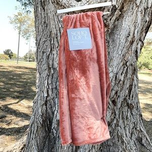 NWT Oversized Plush Summer Night Throw Muted Burnt Orange 60x70in